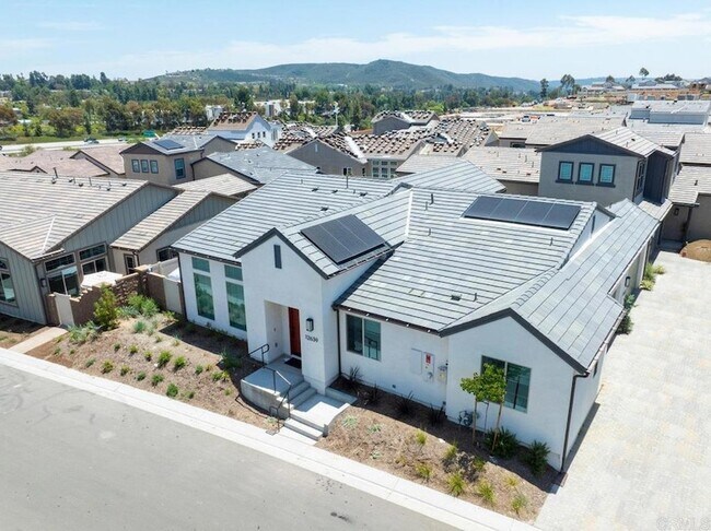 Building Photo - 12639 Elizabeth Wy