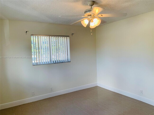 Building Photo - 251 S Cypress Rd