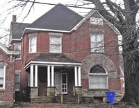 Building Photo - AKS390