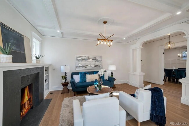 Building Photo - Chic & Cozy Furnished 1-Bed Studio apartment in Denver