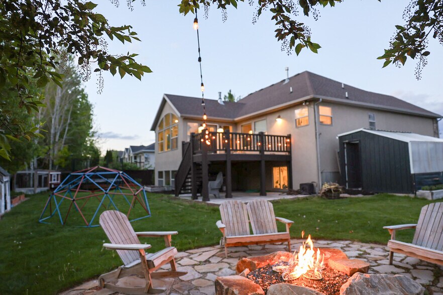 Building Photo - 284 S 550 E