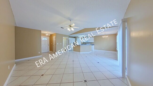 Building Photo - 222 Westview Dr