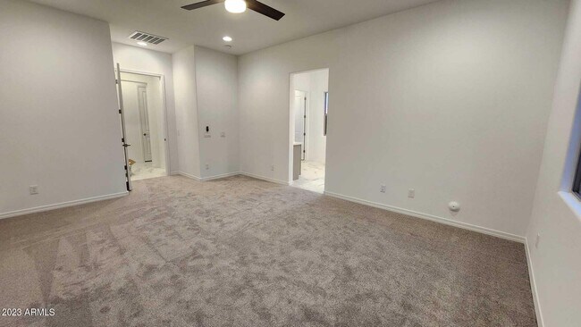 Building Photo - 14130 W El Cortez Pl