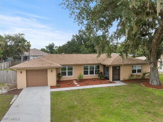 Building Photo - 1346 Beacon Dr