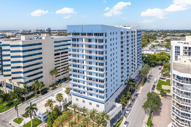 Building Photo - 1551 N Flagler Dr