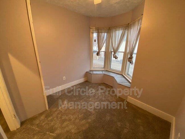 Building Photo - 2535 Avenue B