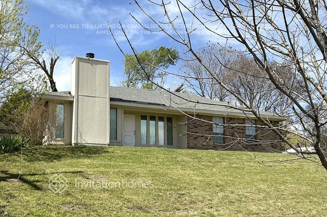 Building Photo - 380 Alpine Dr