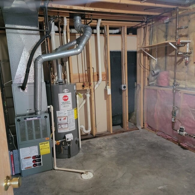 Building Photo - 3 BED | 2 BATH | SPLIT-FOYER HOME | RAPID ...