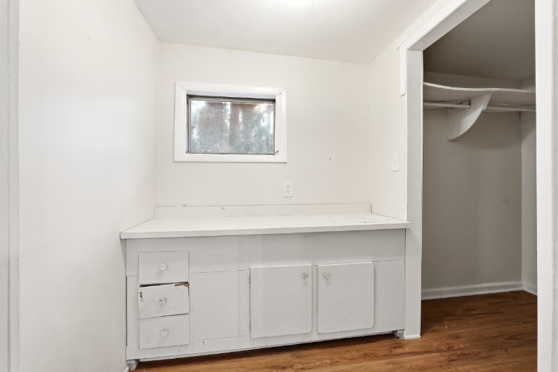 Building Photo - 3831 King Dr