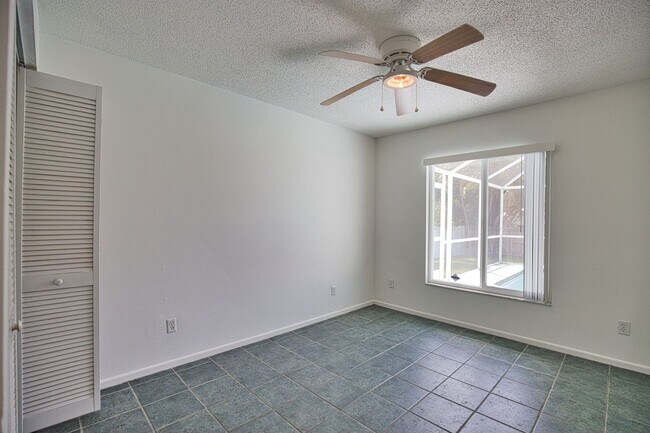 Building Photo - Annual Unfurnished 2 Bedrooms 2 Bathrooms Pool Home Located in South Venice!