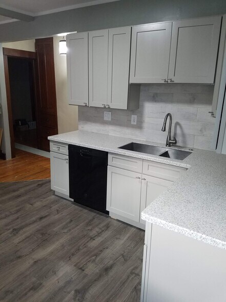 new counter - 9 Cypress Street