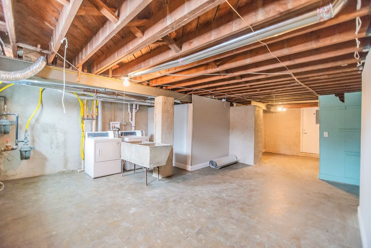 Building Photo - 1653 Northgate Rd