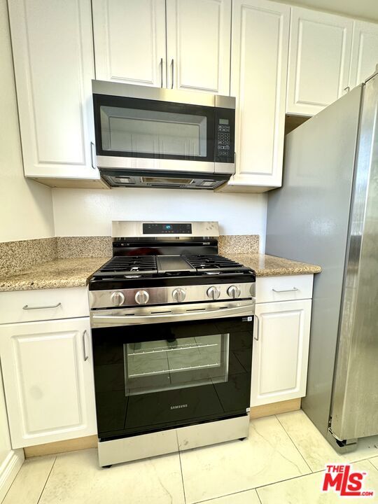 Building Photo - 226 S Gale Dr