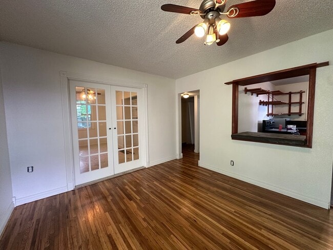 Building Photo - Charming 2 Bedroom, 1 Bath Finch Arboretum Area Home