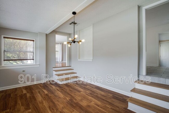 Building Photo - 398 N Highland St
