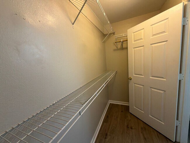 Building Photo - Three Bedroom Updated First Floor Condo at The Legends