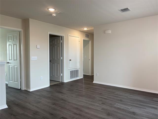 Building Photo - 507 Goldenrod Ln