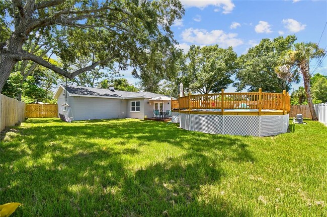 Building Photo - 2221 Calexico Way S