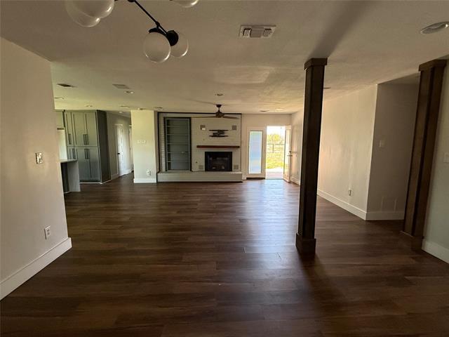 Building Photo - 2885-2862 FM