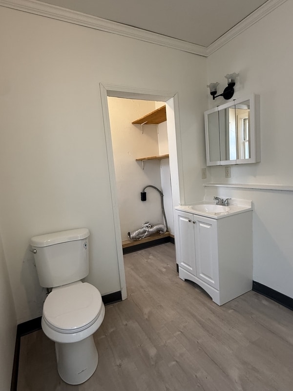 Building Photo - 1003 Ontario Ave