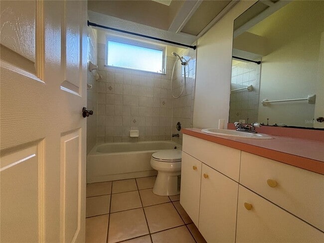 Building Photo - 3921 Talah Dr