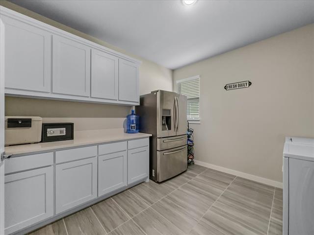 Building Photo - 413 Coyote Creek Dr