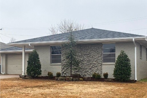 Building Photo - 217 E 30th St