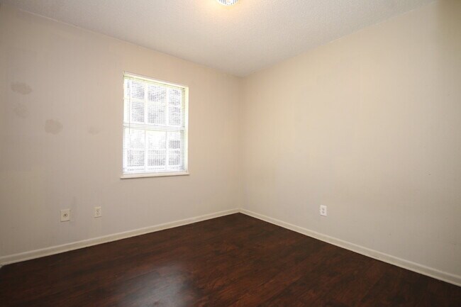 Building Photo - Updated 3BR/2BA Milton Ranch Home with Multiple Living Areas, Flex Space & Newly Updated Kitchen ...