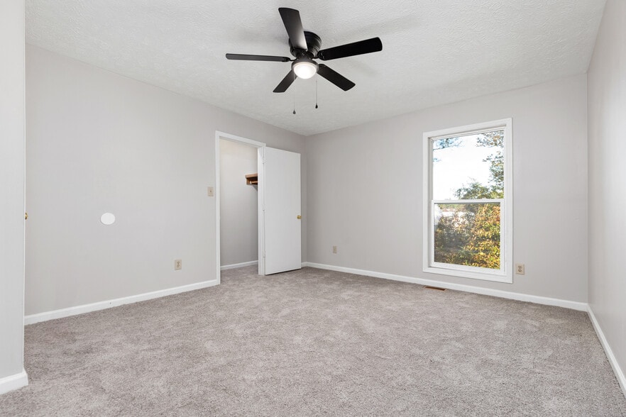 Building Photo - 5902 Aftonshire Dr