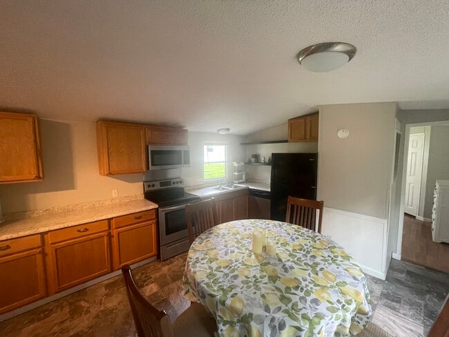 Building Photo - 417 Ranch Rd