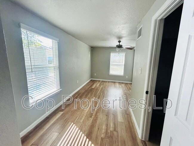 Building Photo - 614 El Monte Blvd