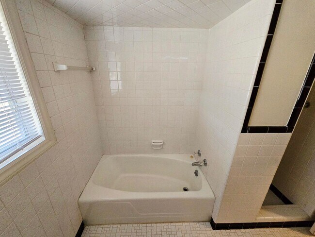 Building Photo - 3261 Alamance Rd