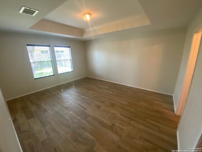 Building Photo - 16407 Runaway Crown