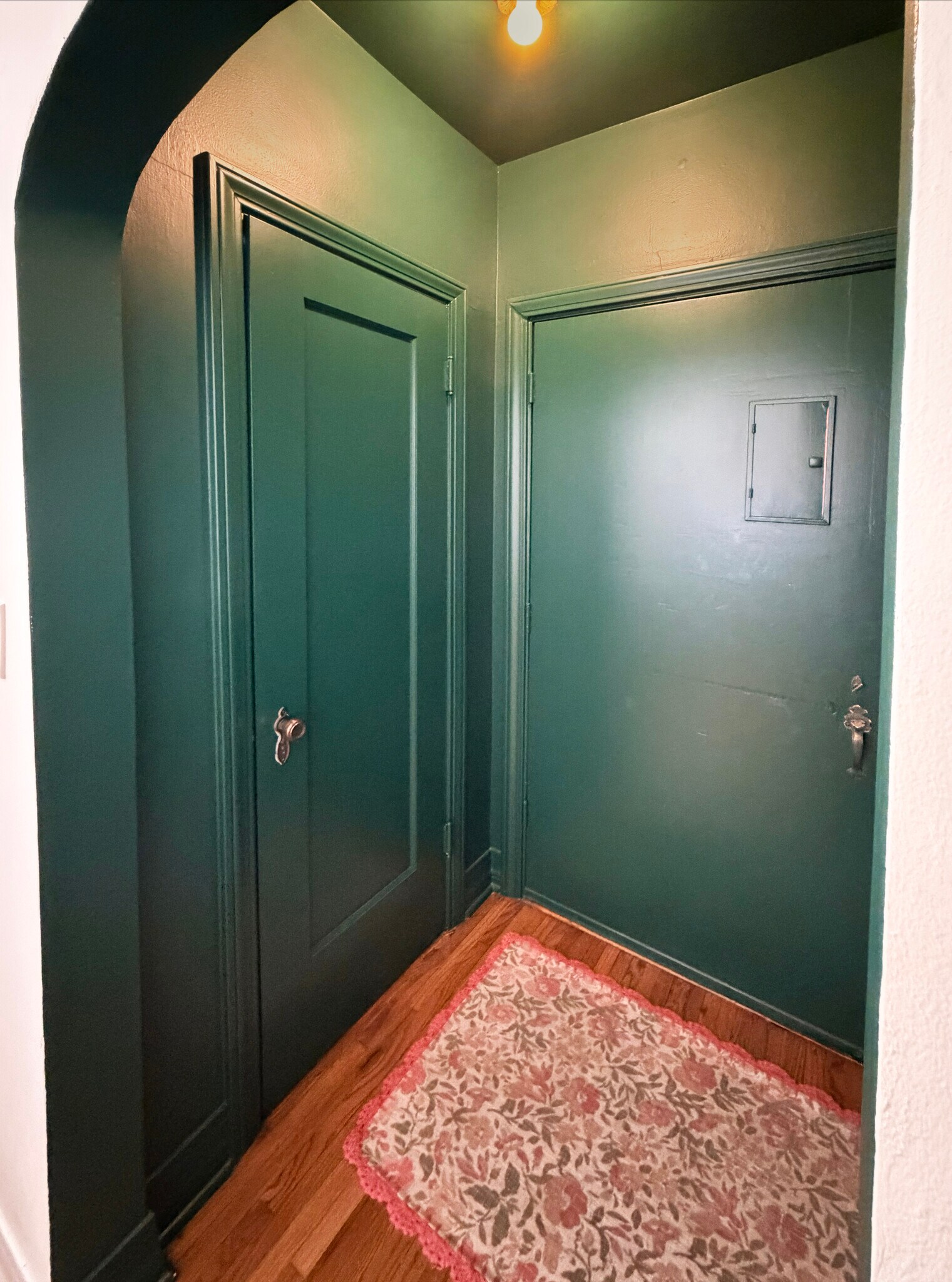 Building Photo - 2023 E 14th Pl