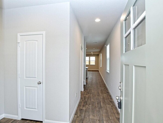 Building Photo - 610 Roaring Fork Ln