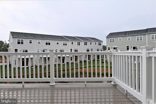 Building Photo - 61 Becker Dr