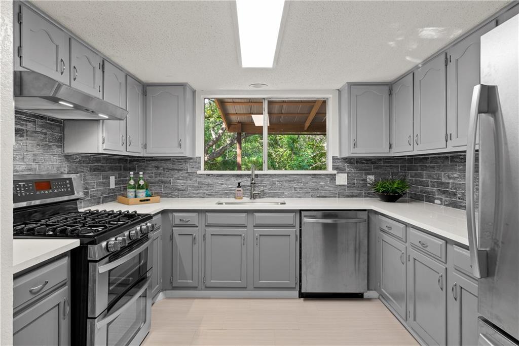 Building Photo - 4506 Yellow Rose Trl