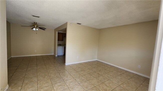 Building Photo - 6182 Principia Dr