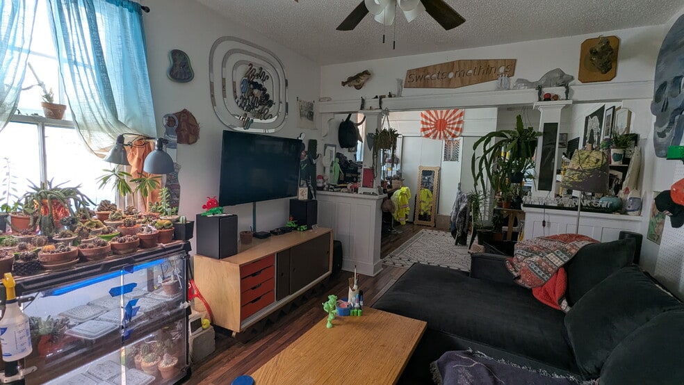 Building Photo - 1521 Pauline St