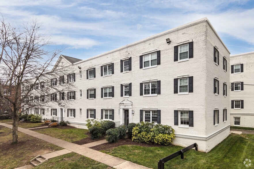 Eaton Square 801 4 Mile Rd Alexandria VA 22305 Apartment Finder