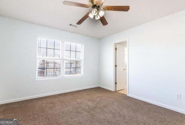 Building Photo - 3230 Oakley Pl