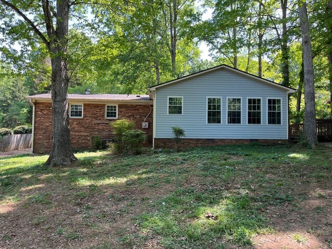 Building Photo - Charming 3-bedroom, 1.5-bathroom property in Pfafftown