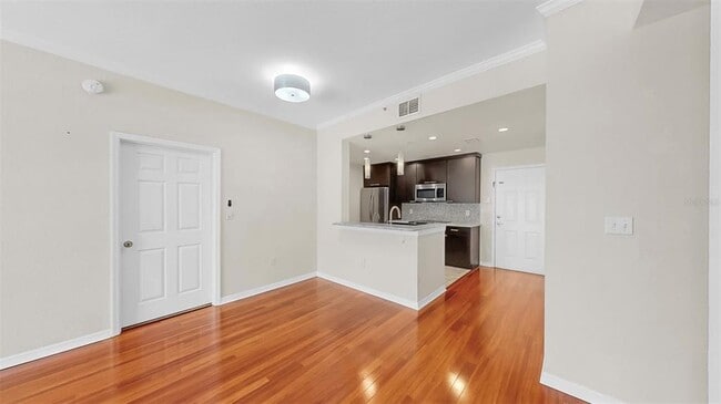 Building Photo - 700 S Harbour Island Blvd