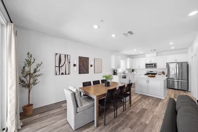 Building Photo - 7906 Montecito Ln