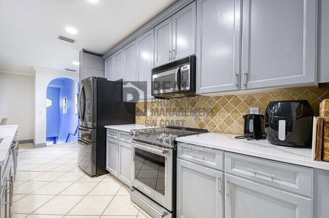 Building Photo - 27020 Adriana Cir