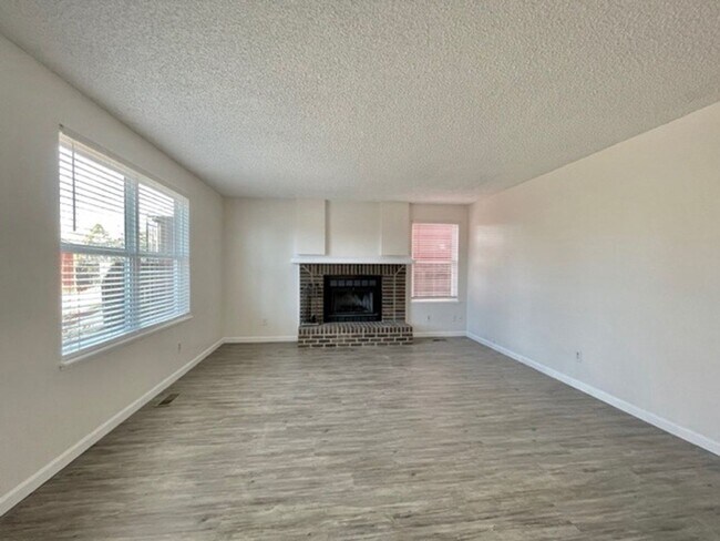 Building Photo - Renovated 2 Story Briargate Home with 3 Be...