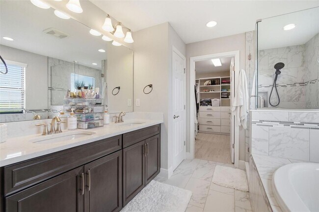 Building Photo - 6396 Roadstead Ct