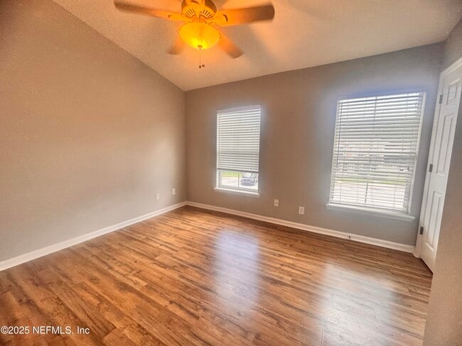 Building Photo - 13040 Sunset Lake Dr