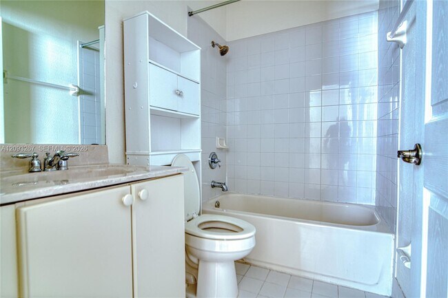 Building Photo - 4928 SW 140th Terrace