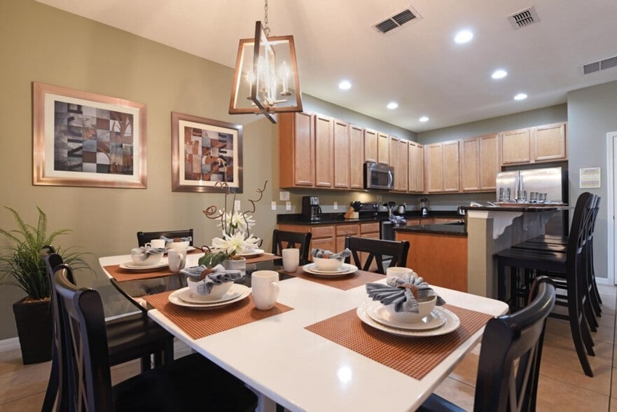 Building Photo - 4376 Acorn Ct